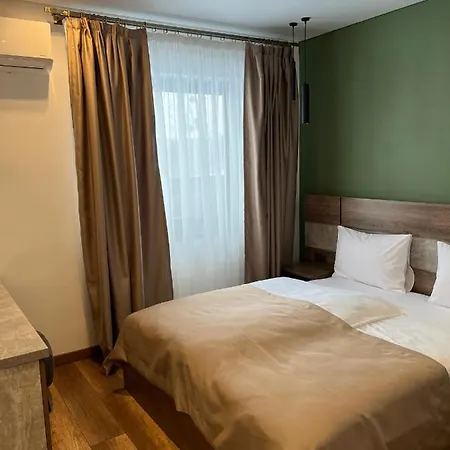 Loft Wood Hotel Mukacheve