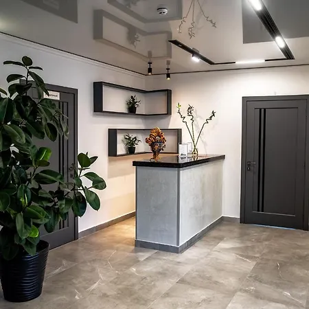 Loft Wood Hotel *